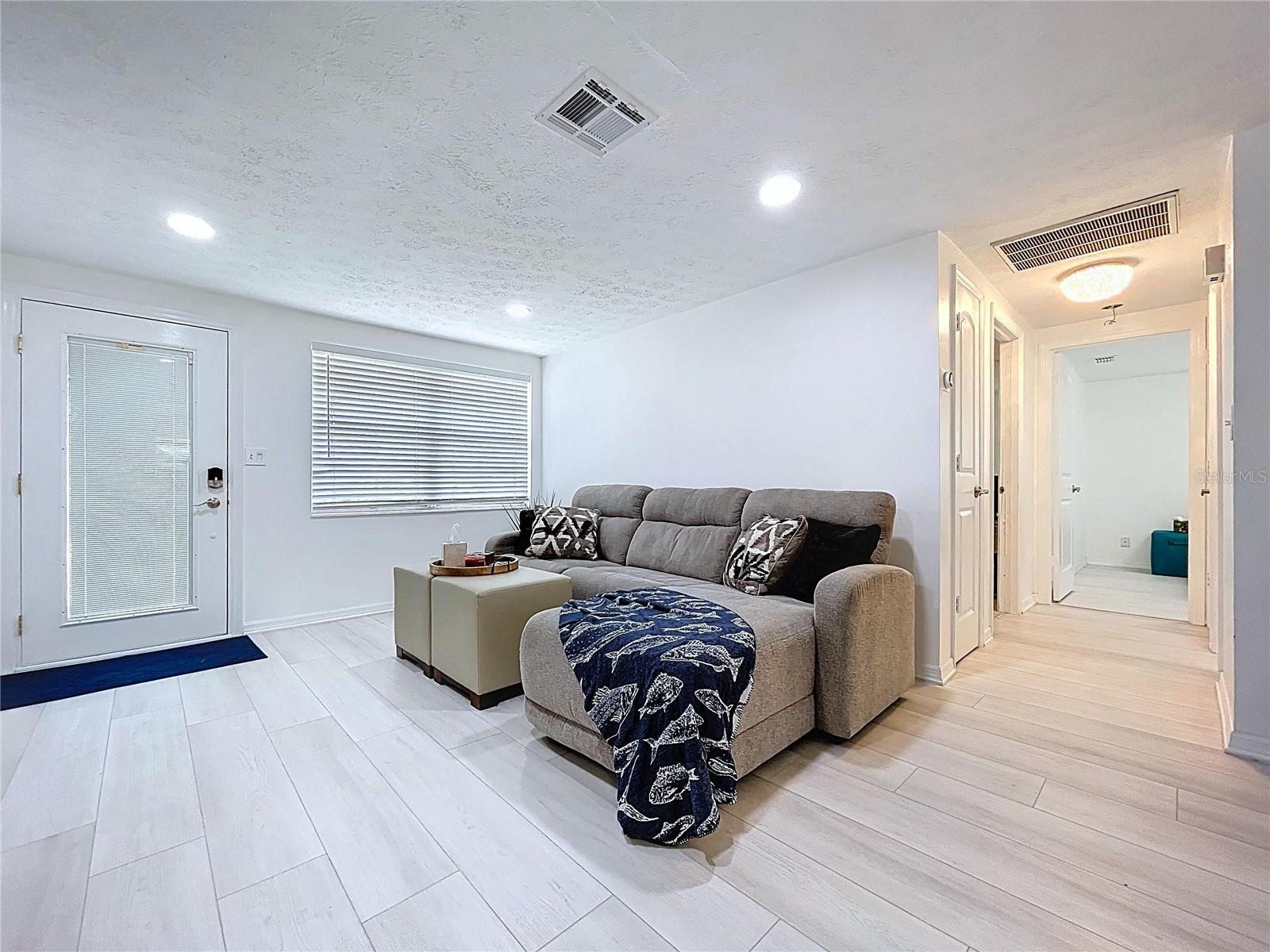 TAHITIAN DEV SUB - Residential Lease