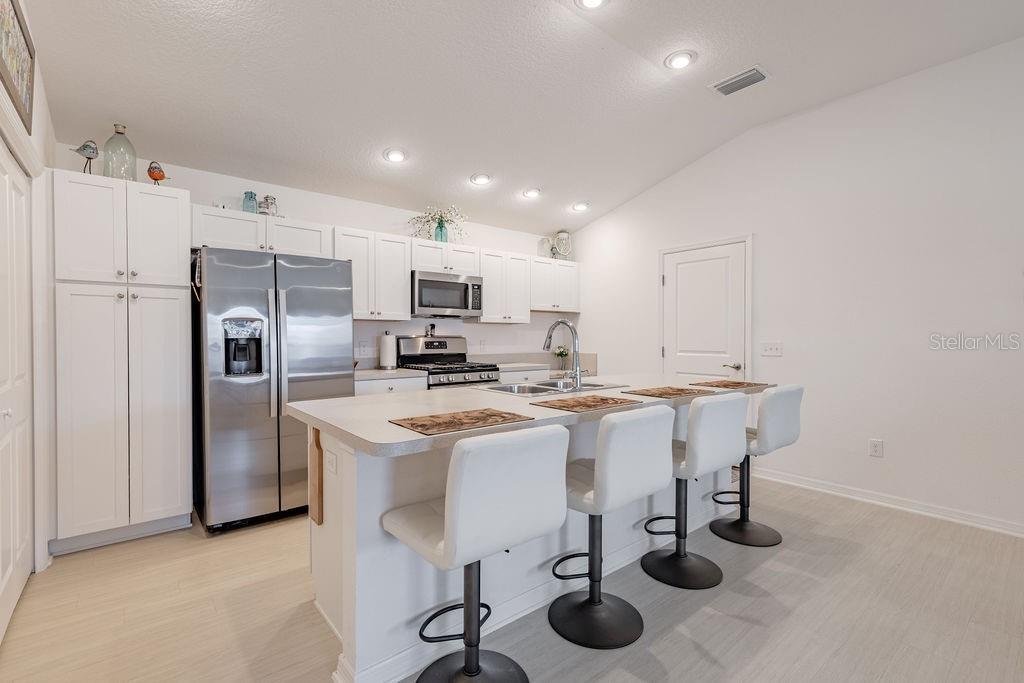 VILLAGES/SOUTHERN OAKS UN 216 - Residential