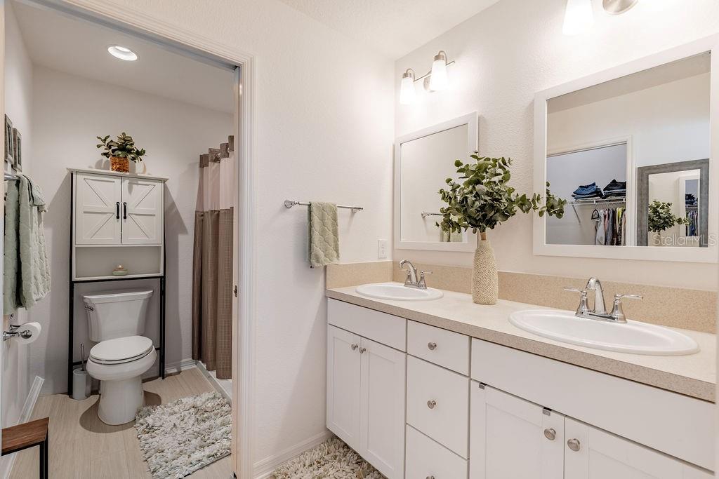 VILLAGES/SOUTHERN OAKS UN 216 - Residential