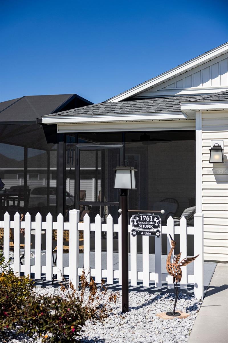 VILLAGES/SOUTHERN OAKS UN 216 - Residential