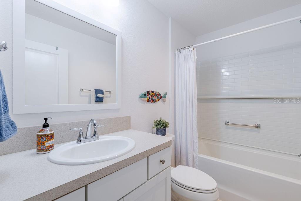 VILLAGES/SOUTHERN OAKS UN 216 - Residential