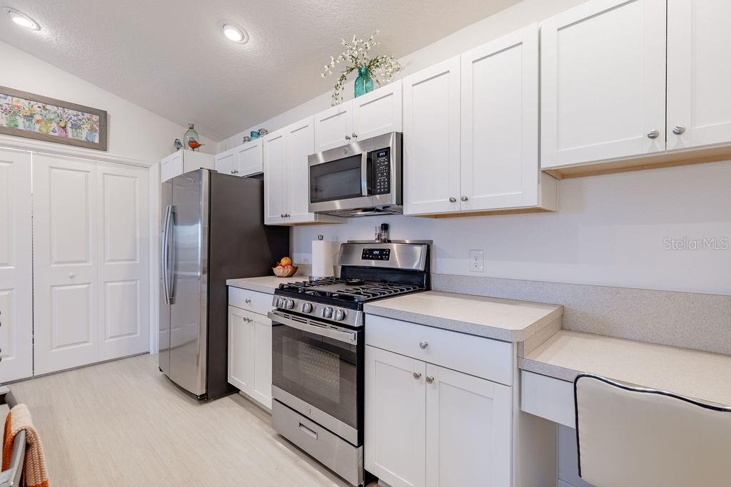 VILLAGES/SOUTHERN OAKS UN 216 - Residential