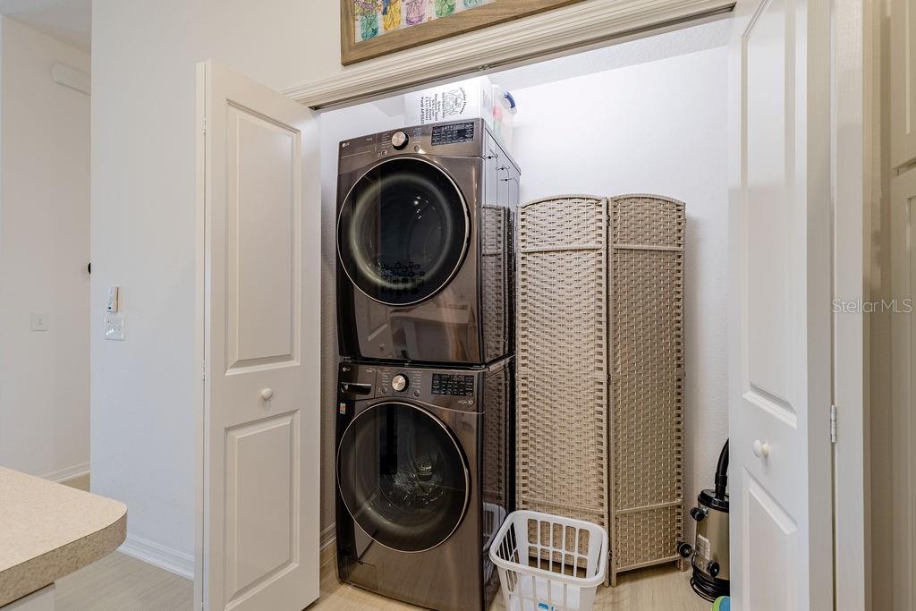 VILLAGES/SOUTHERN OAKS UN 216 - Residential