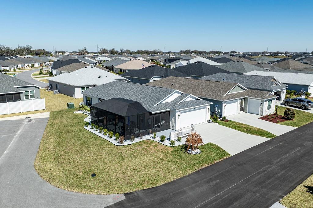 VILLAGES/SOUTHERN OAKS UN 216 - Residential