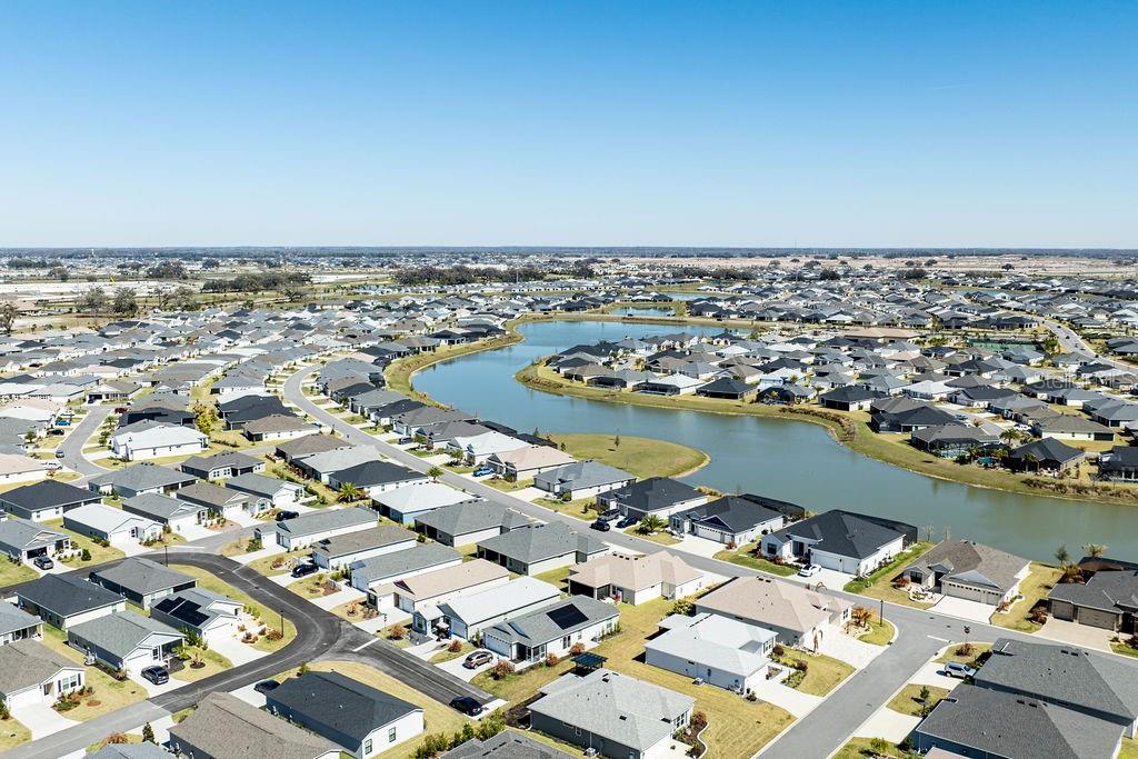 VILLAGES/SOUTHERN OAKS UN 216 - Residential