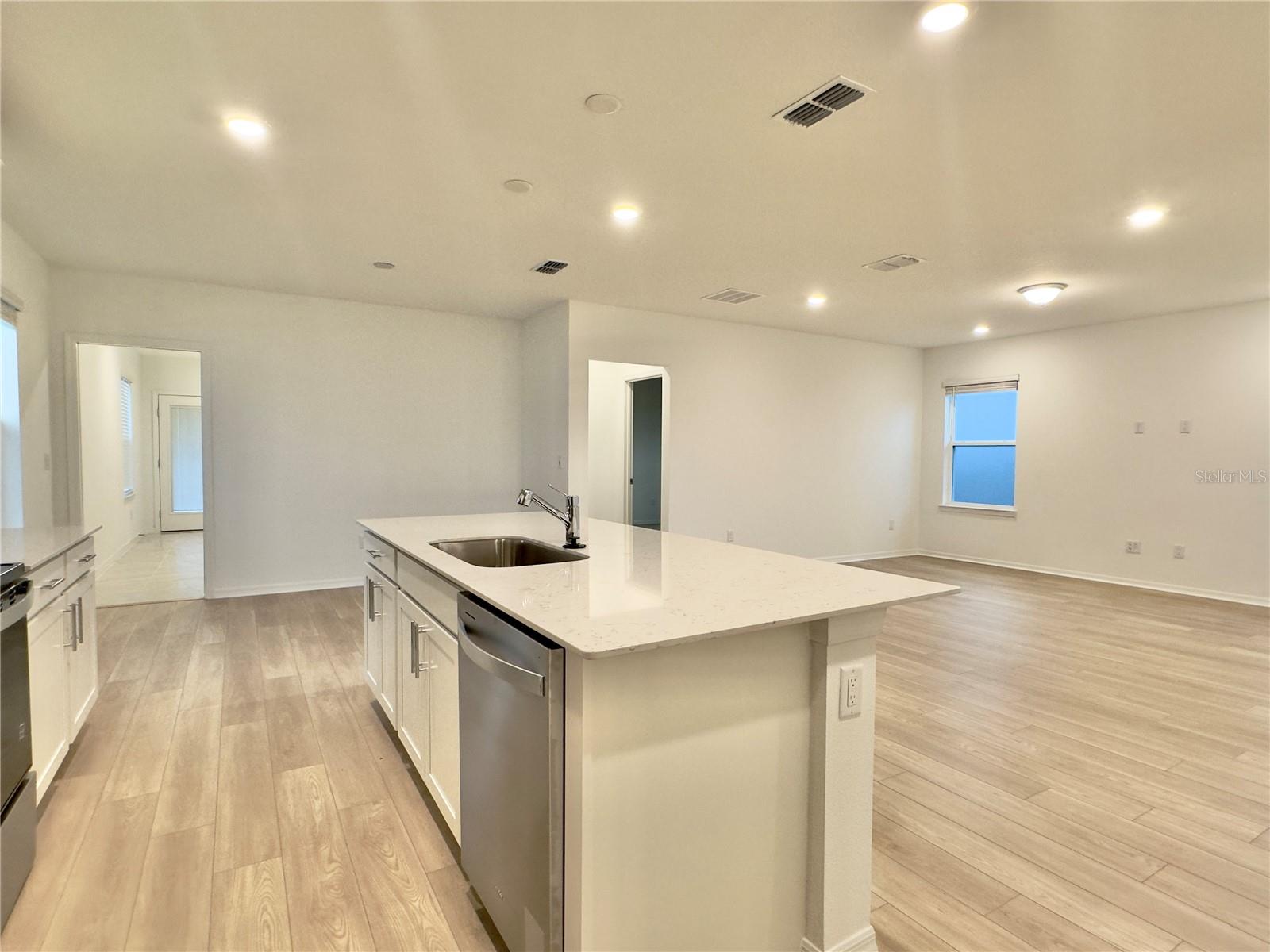 PARKSIDE TRAILS - Residential