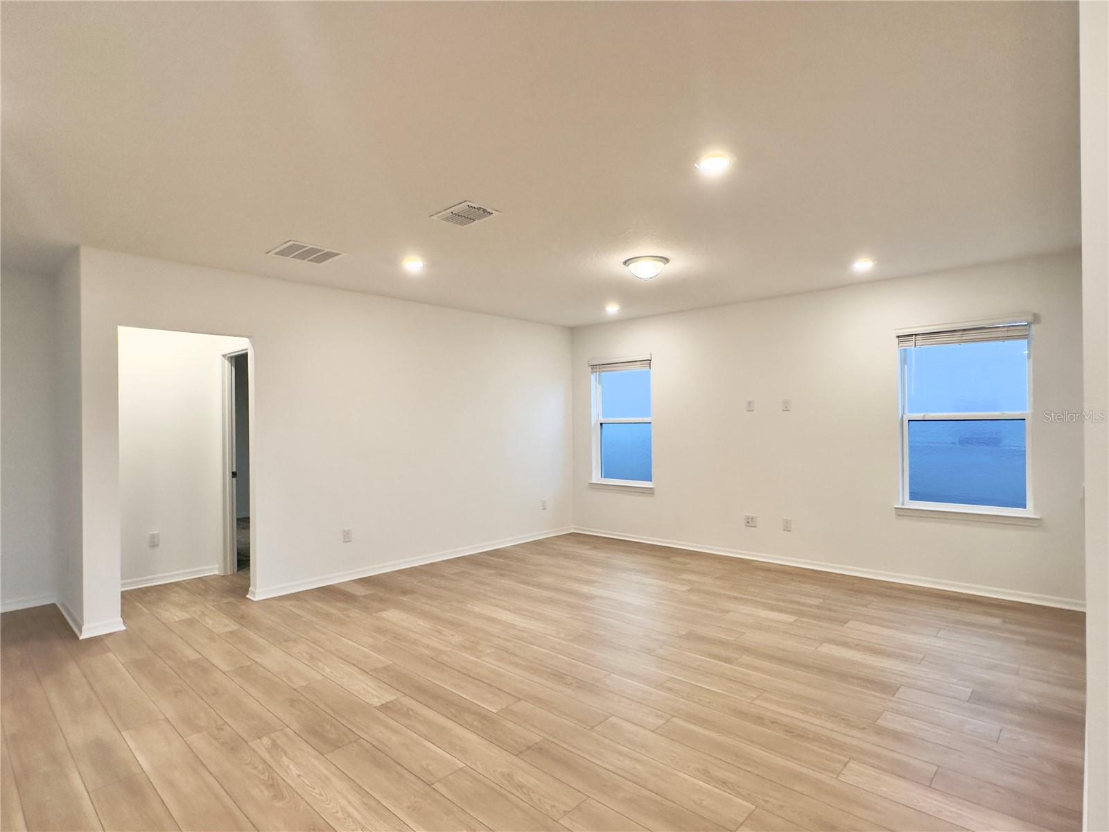 PARKSIDE TRAILS - Residential