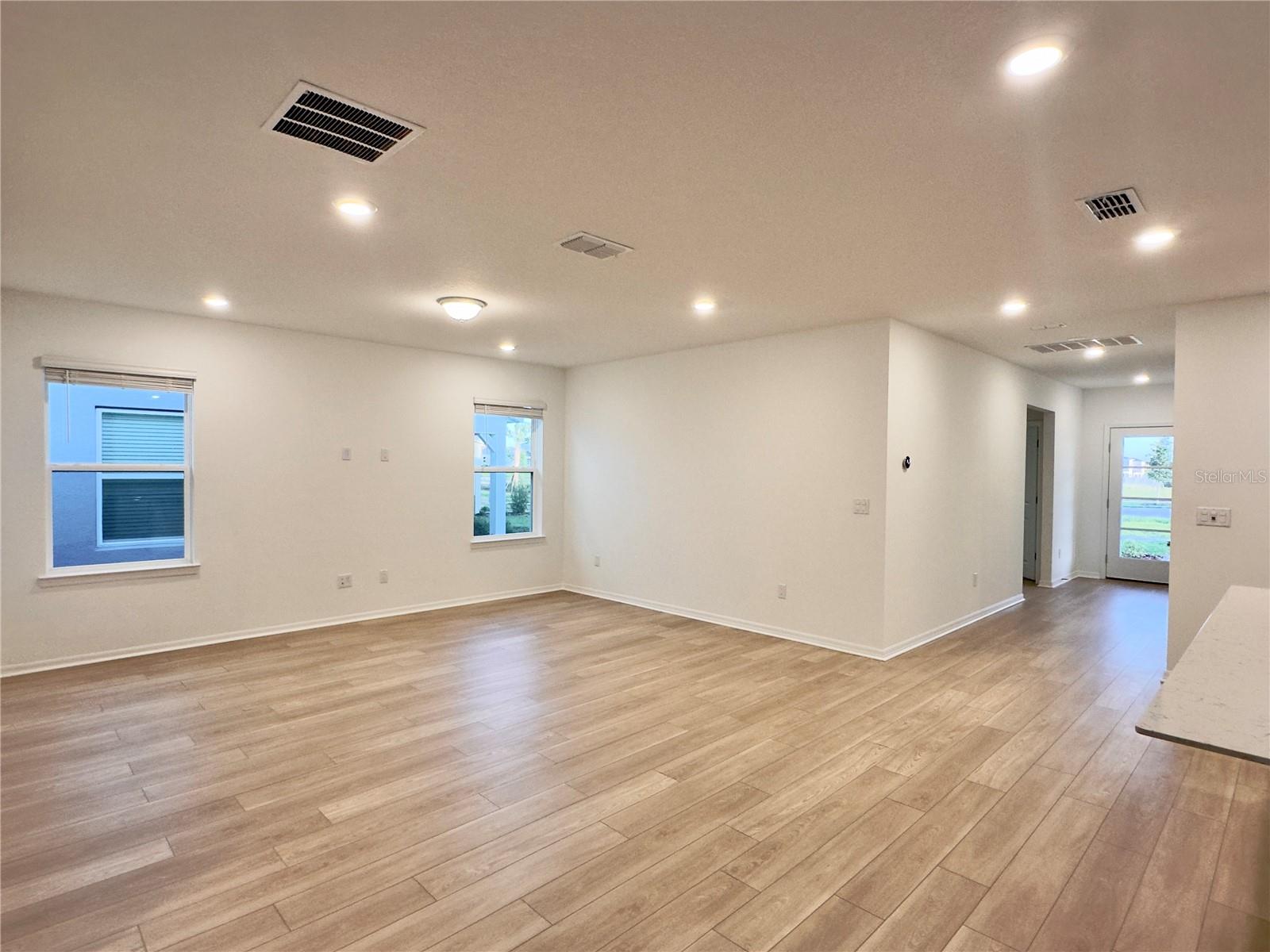 PARKSIDE TRAILS - Residential