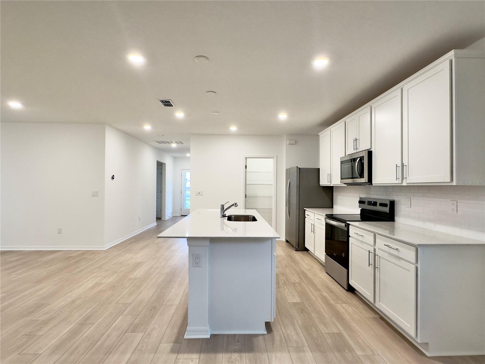 PARKSIDE TRAILS - Residential