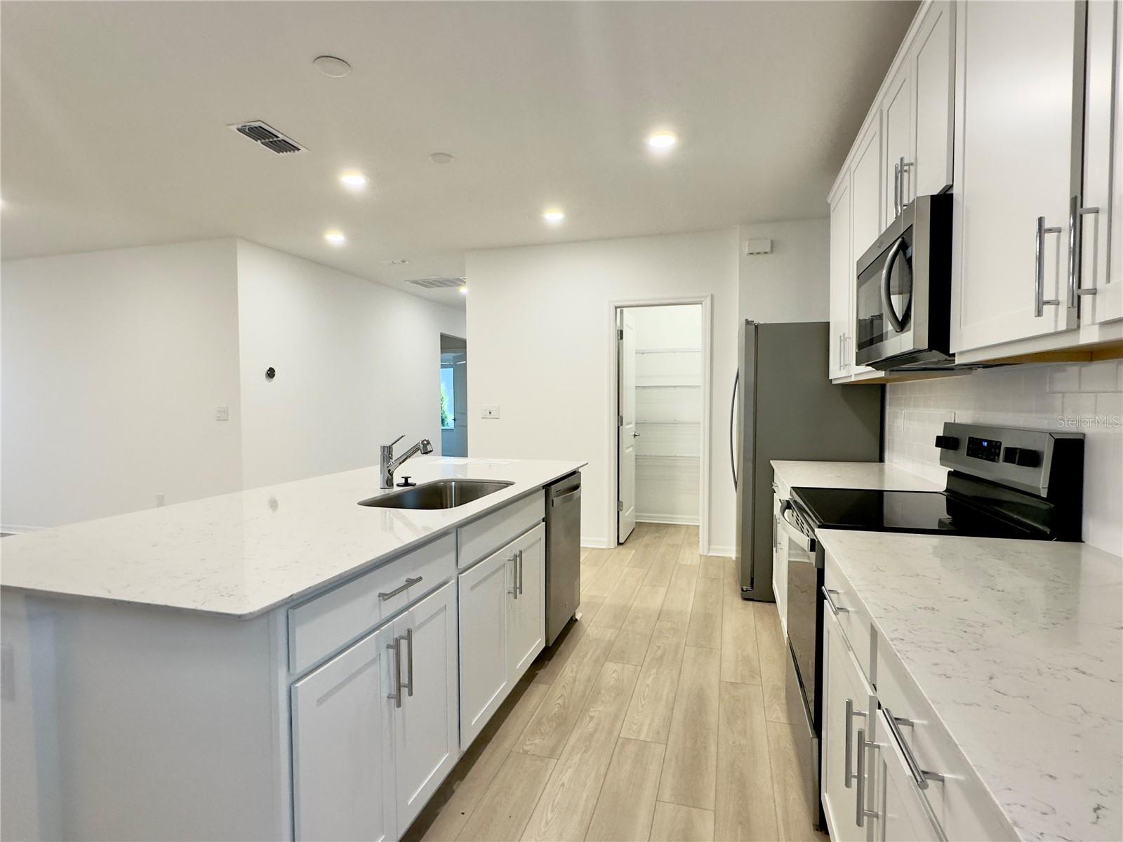 PARKSIDE TRAILS - Residential