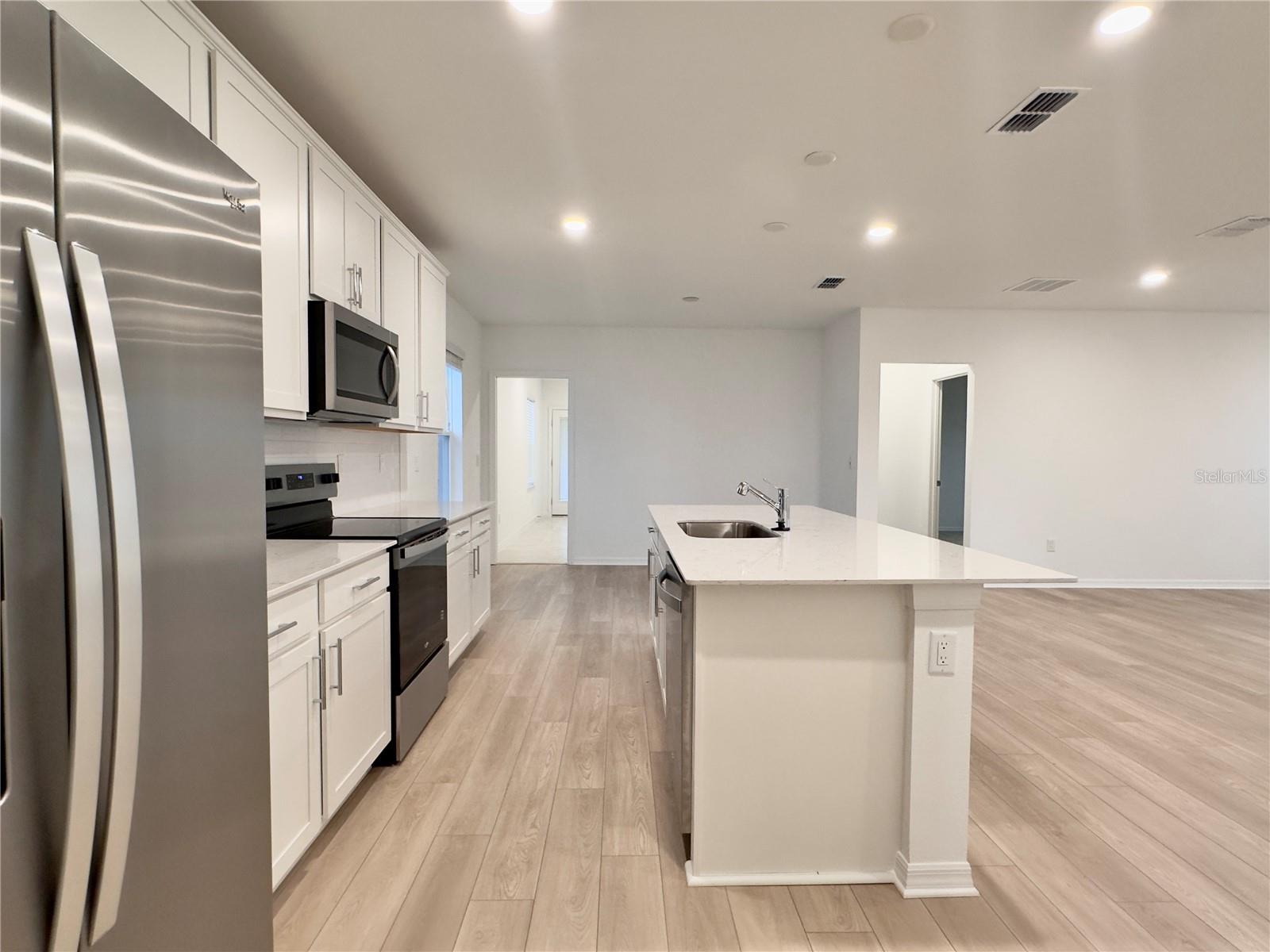 PARKSIDE TRAILS - Residential