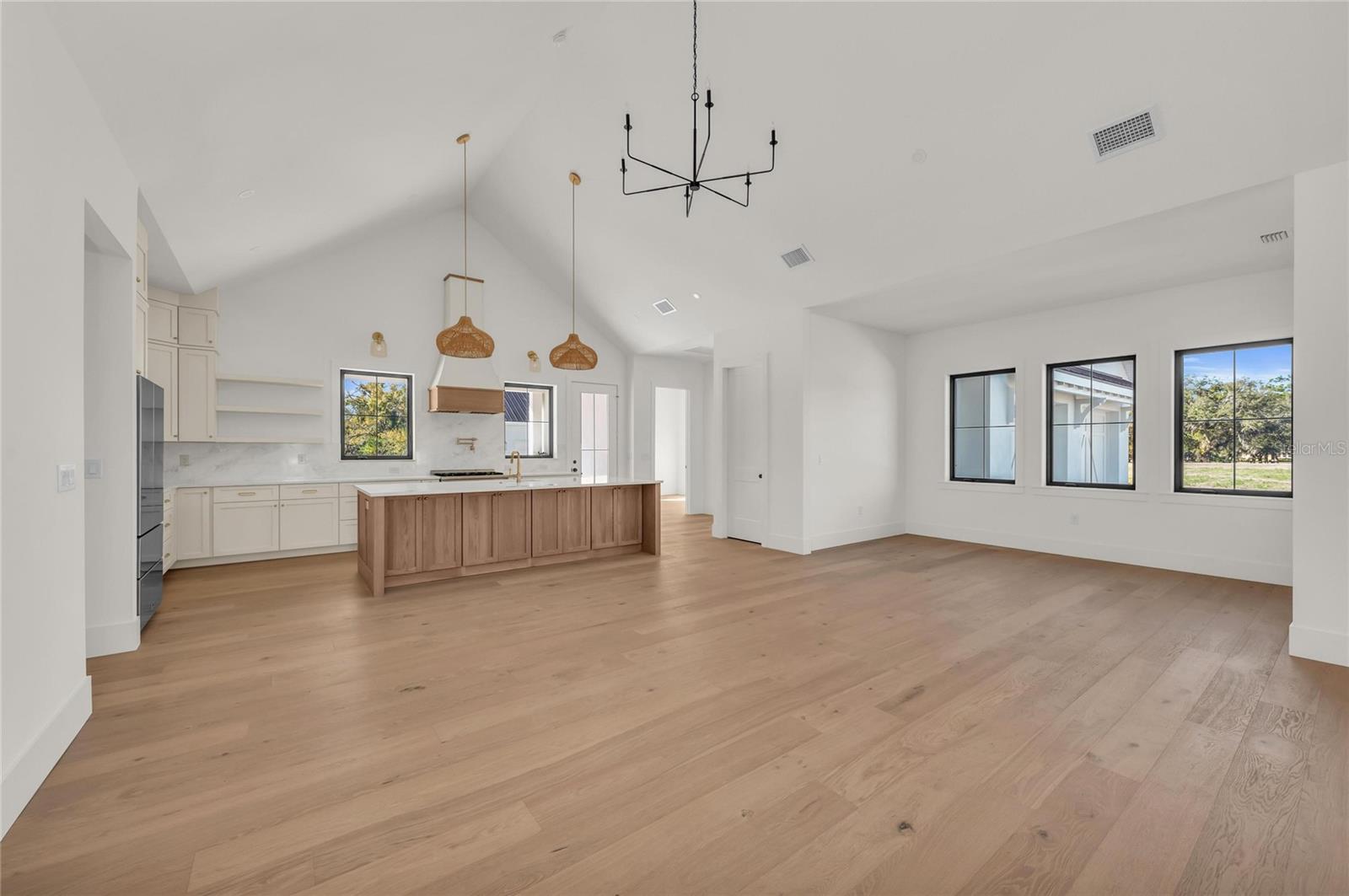 PALADIN ESTATES - Residential