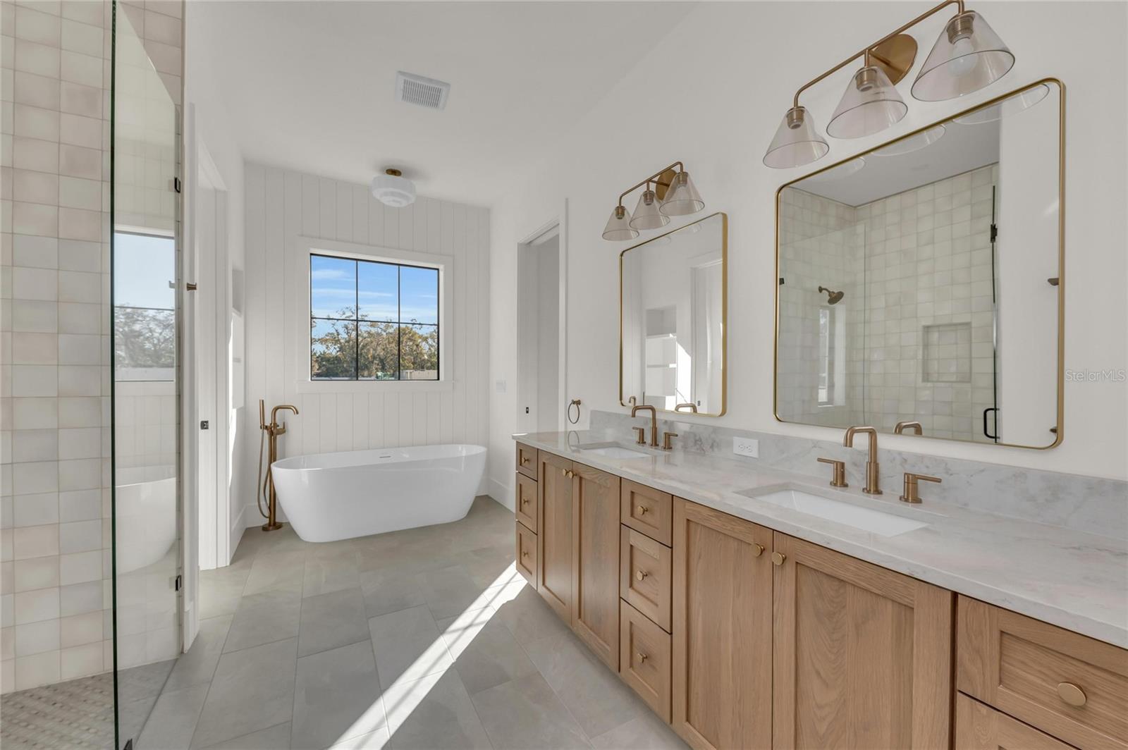 PALADIN ESTATES - Residential