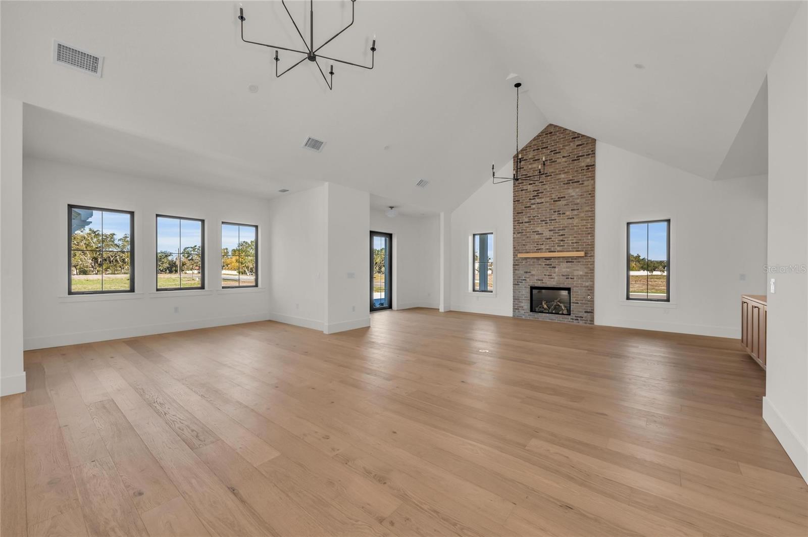 PALADIN ESTATES - Residential