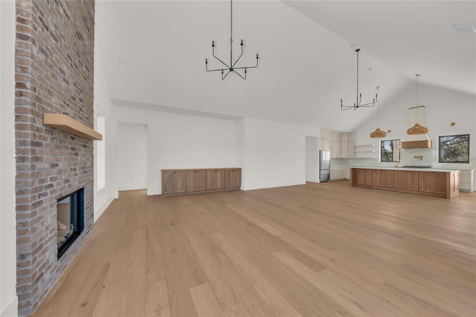 PALADIN ESTATES - Residential