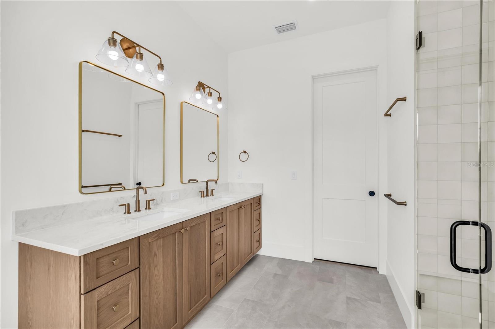 PALADIN ESTATES - Residential