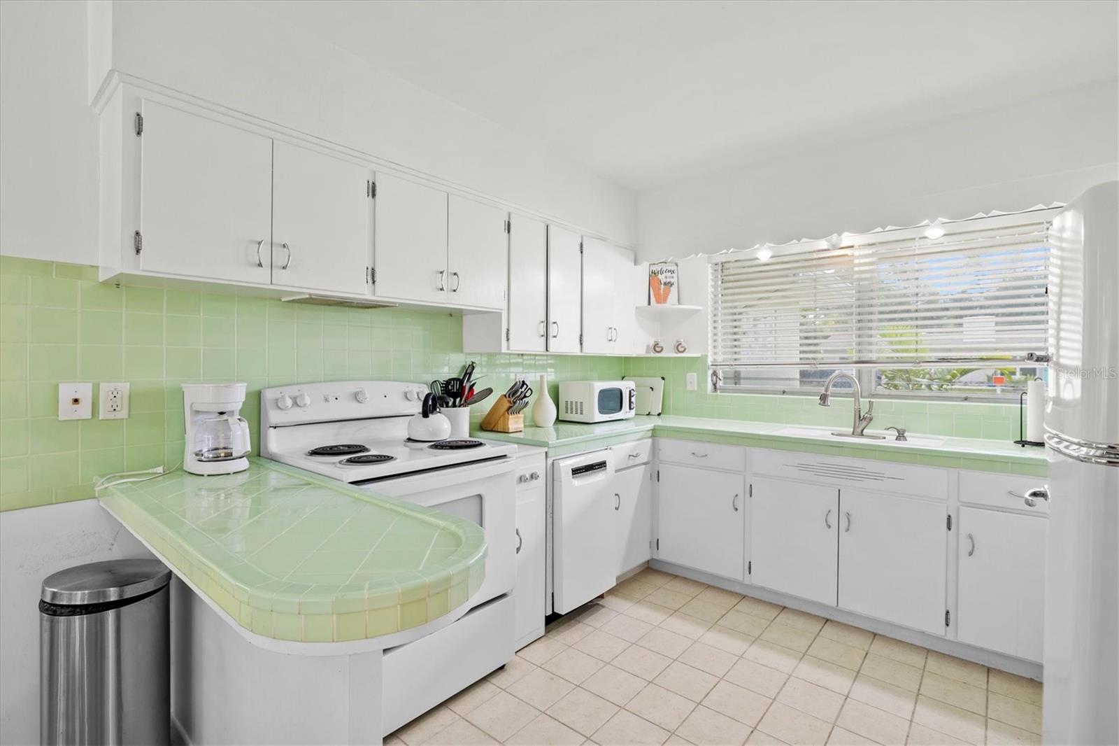 RINGLING PARK - Residential Lease