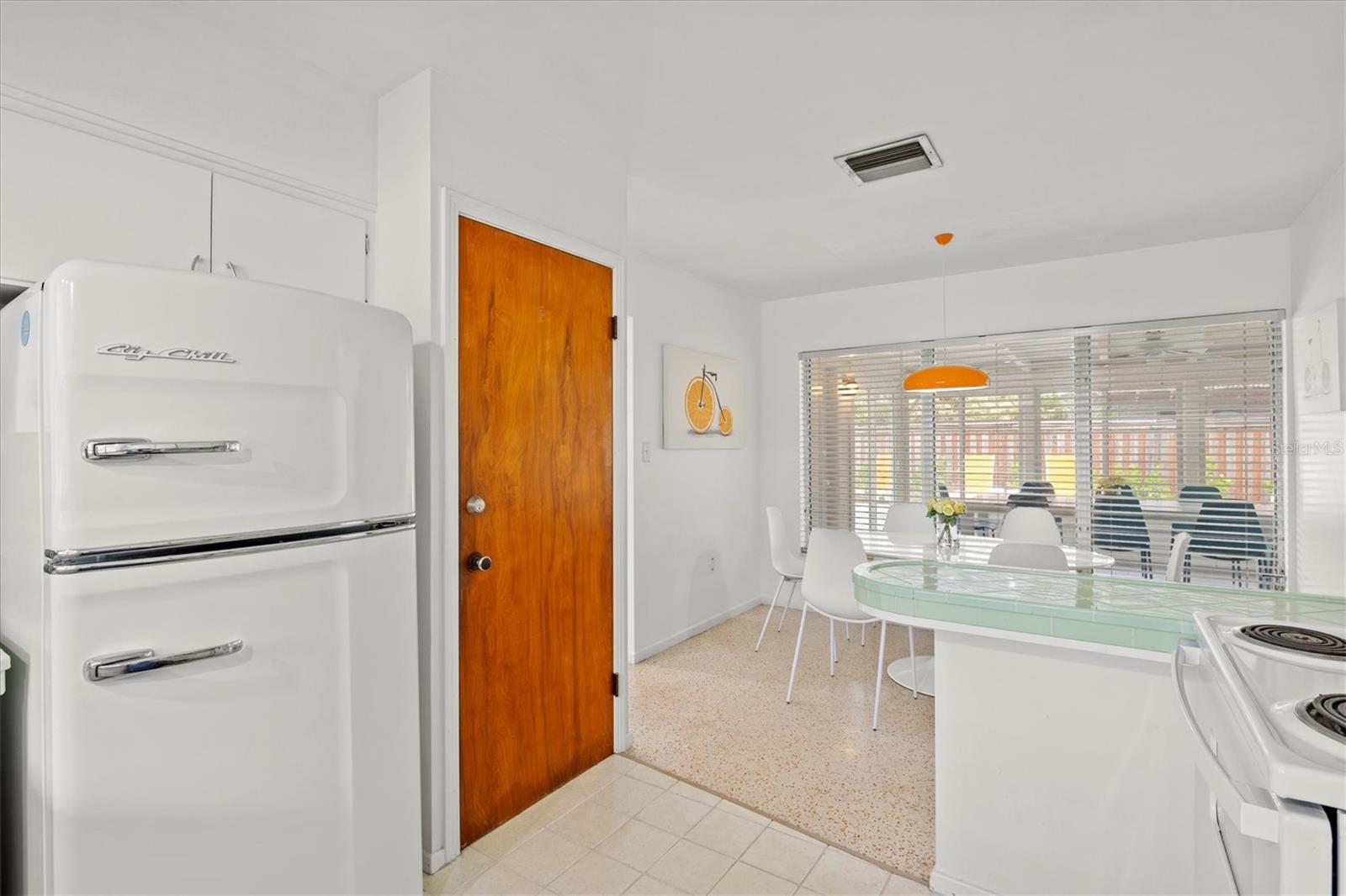 RINGLING PARK - Residential Lease