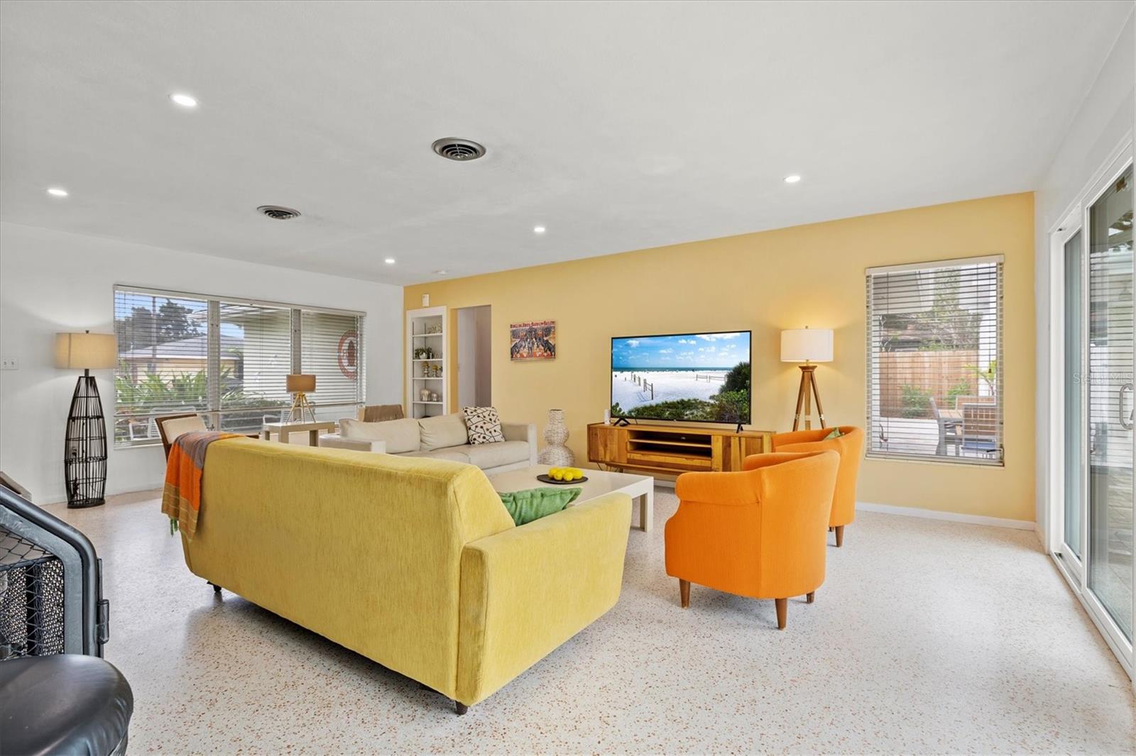 RINGLING PARK - Residential Lease