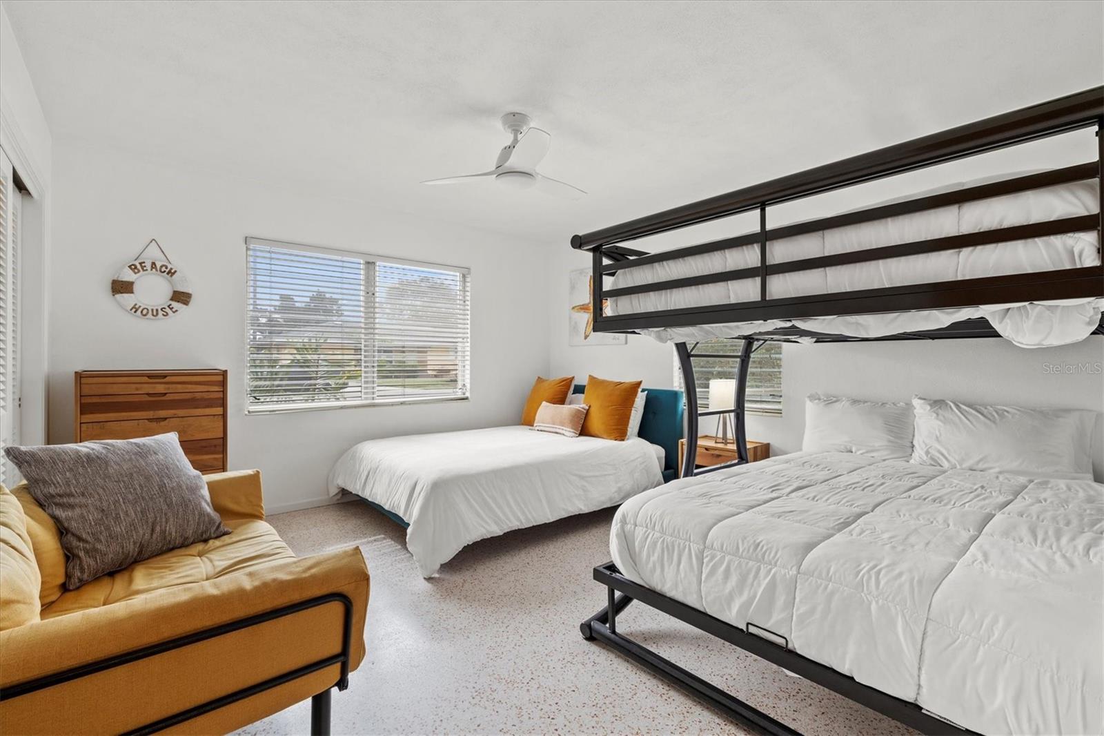 RINGLING PARK - Residential Lease