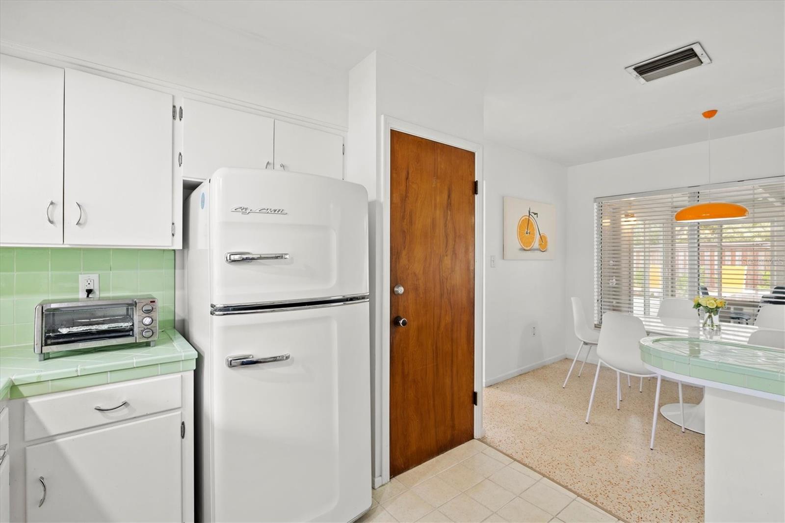 RINGLING PARK - Residential Lease