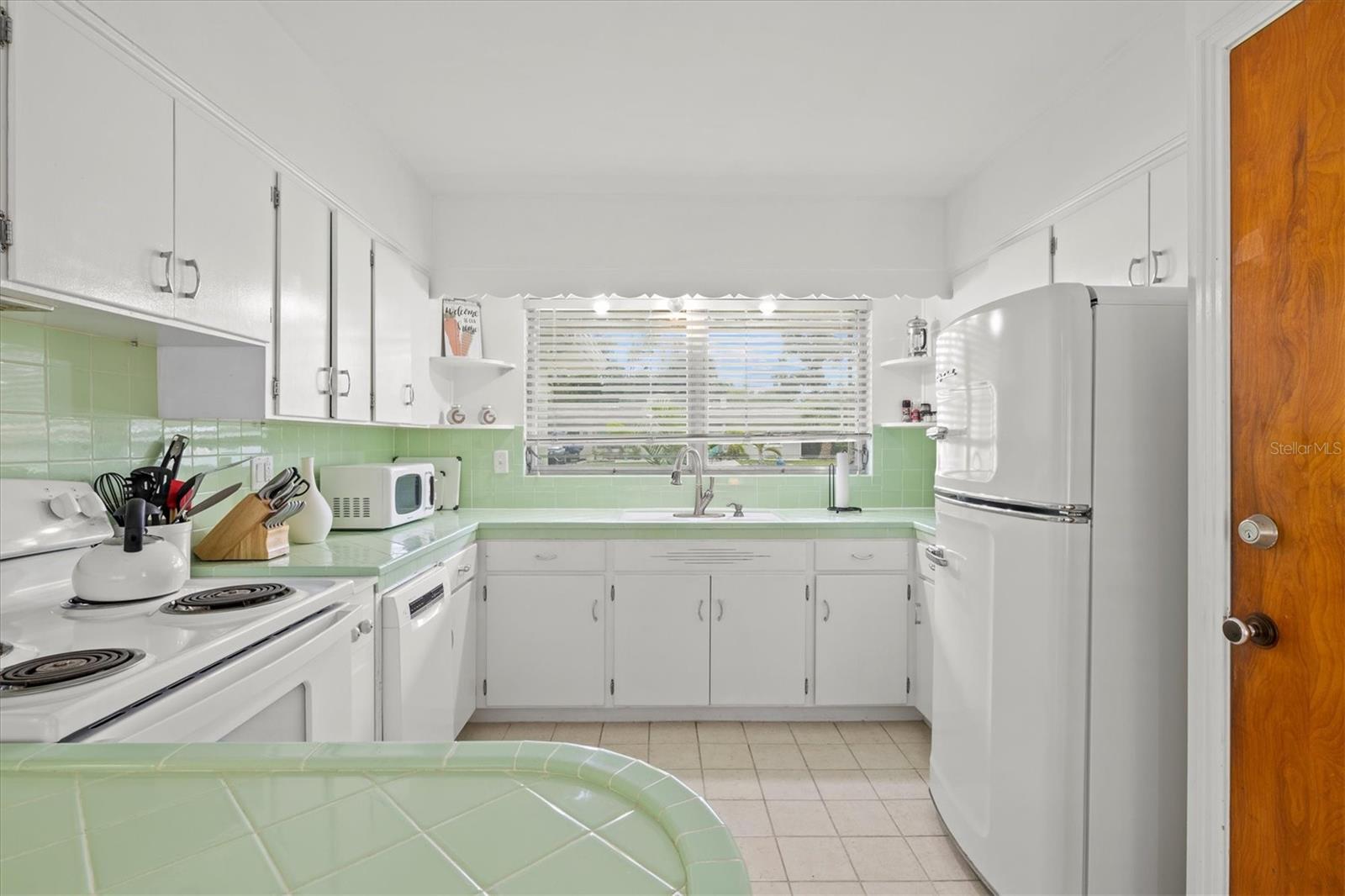 RINGLING PARK - Residential Lease