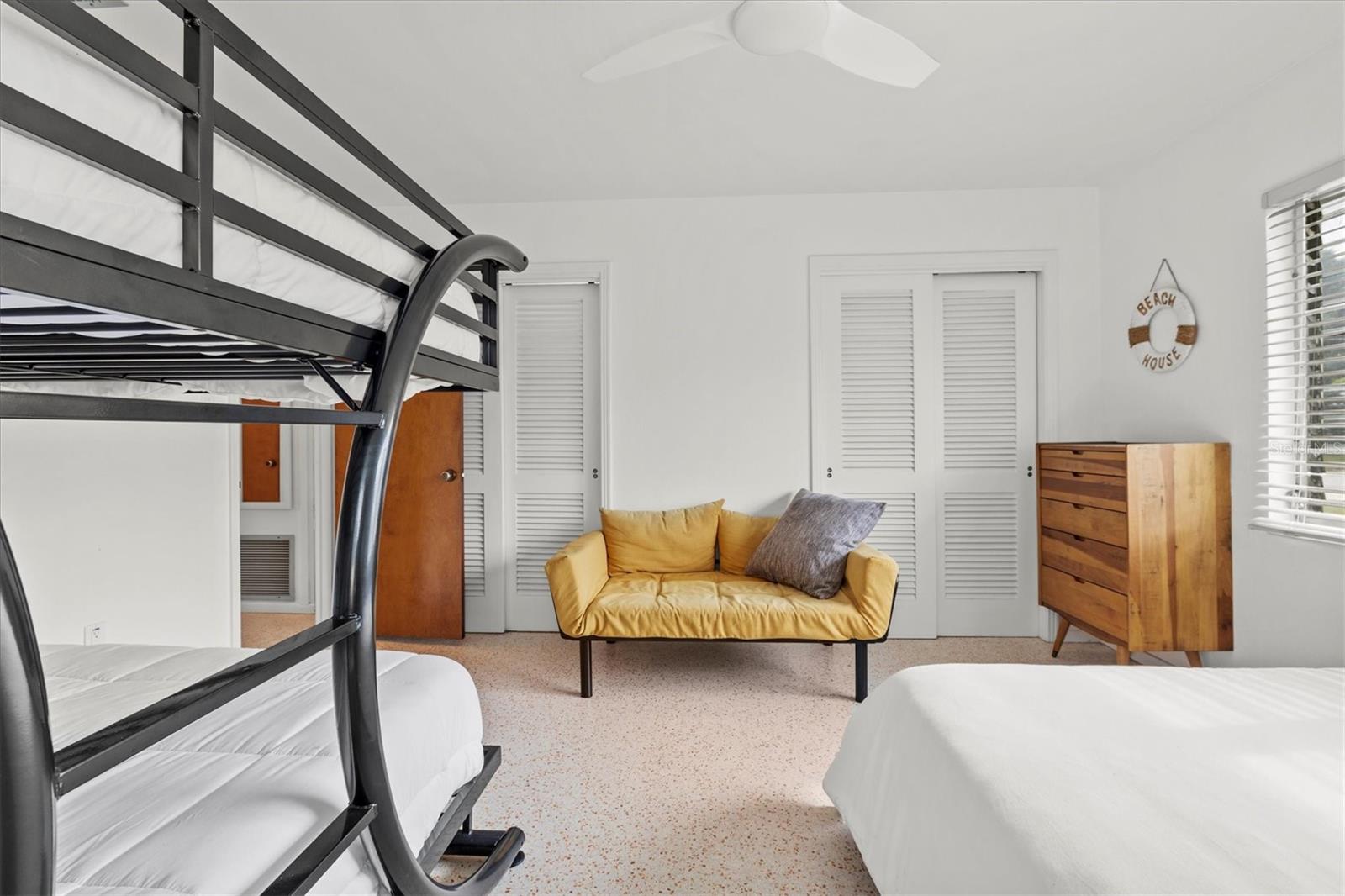 RINGLING PARK - Residential Lease