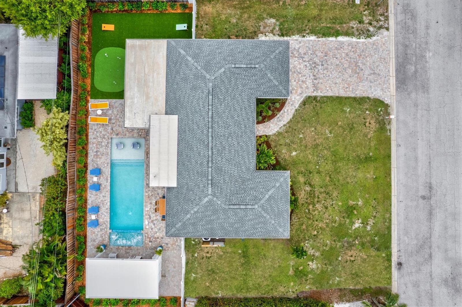 RINGLING PARK - Residential Lease