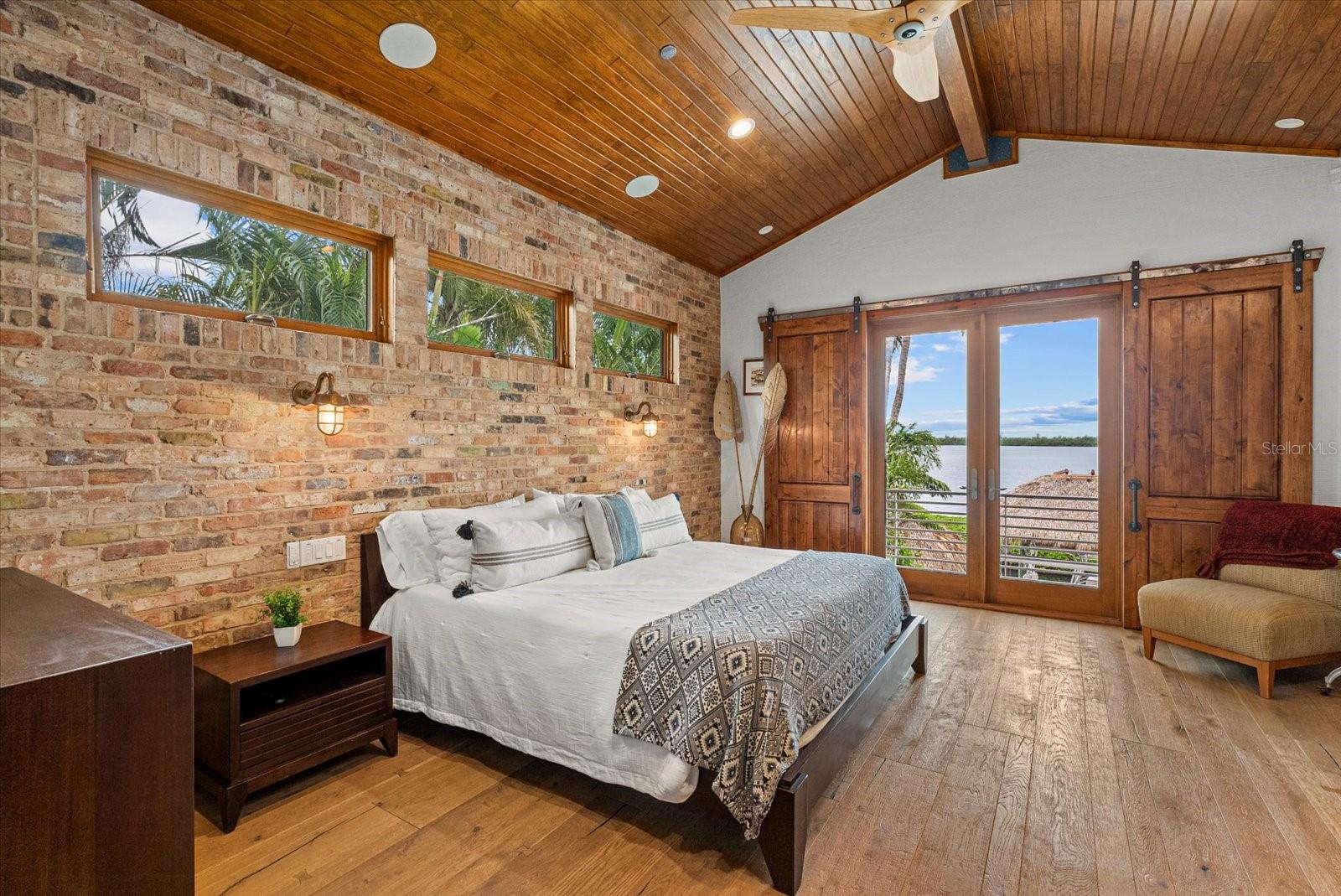 BAY BEACH - Residential