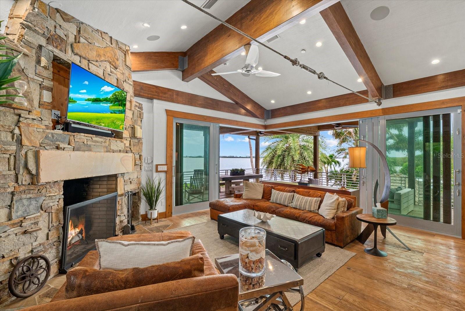 BAY BEACH - Residential
