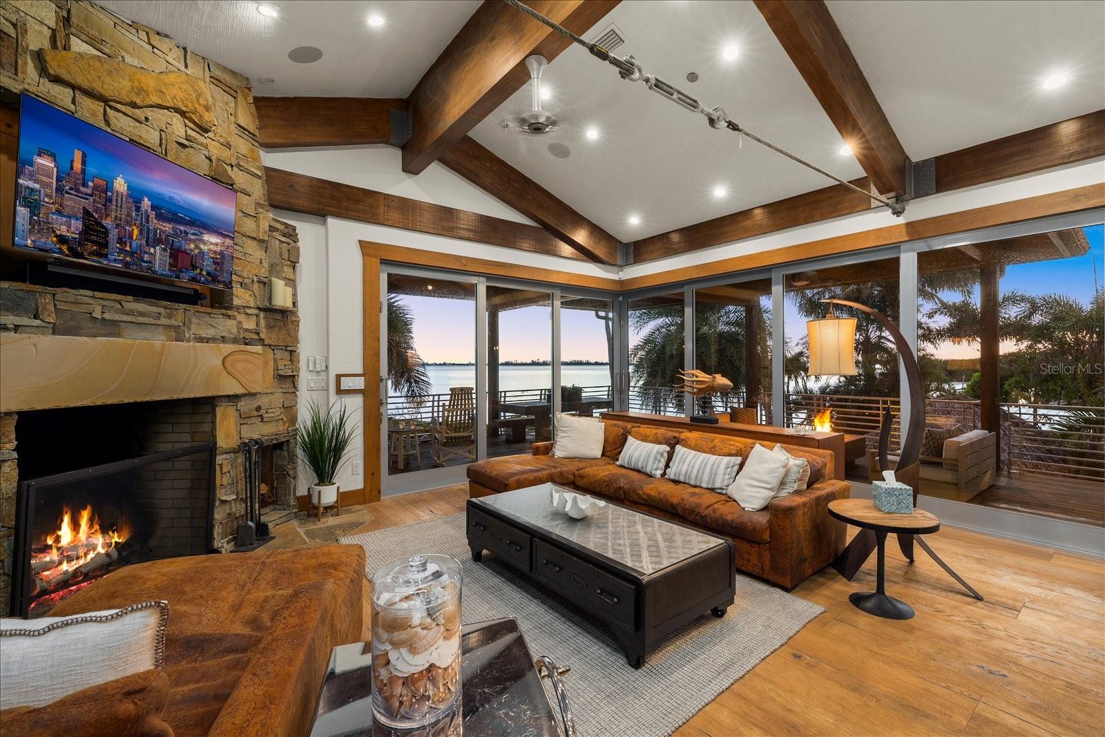 BAY BEACH - Residential