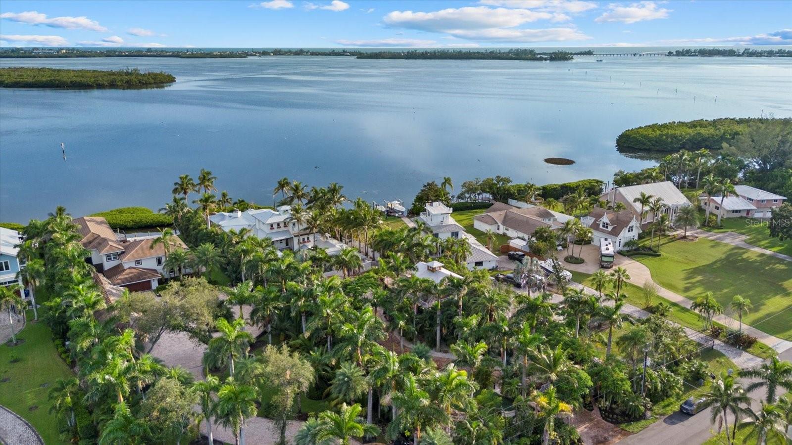 BAY BEACH - Residential