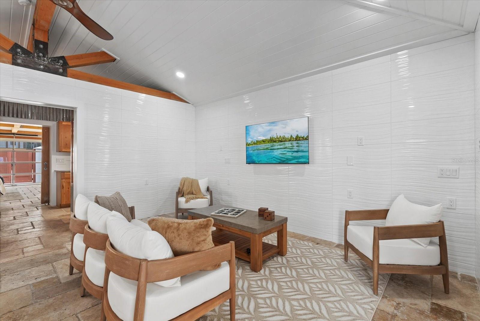 BAY BEACH - Residential