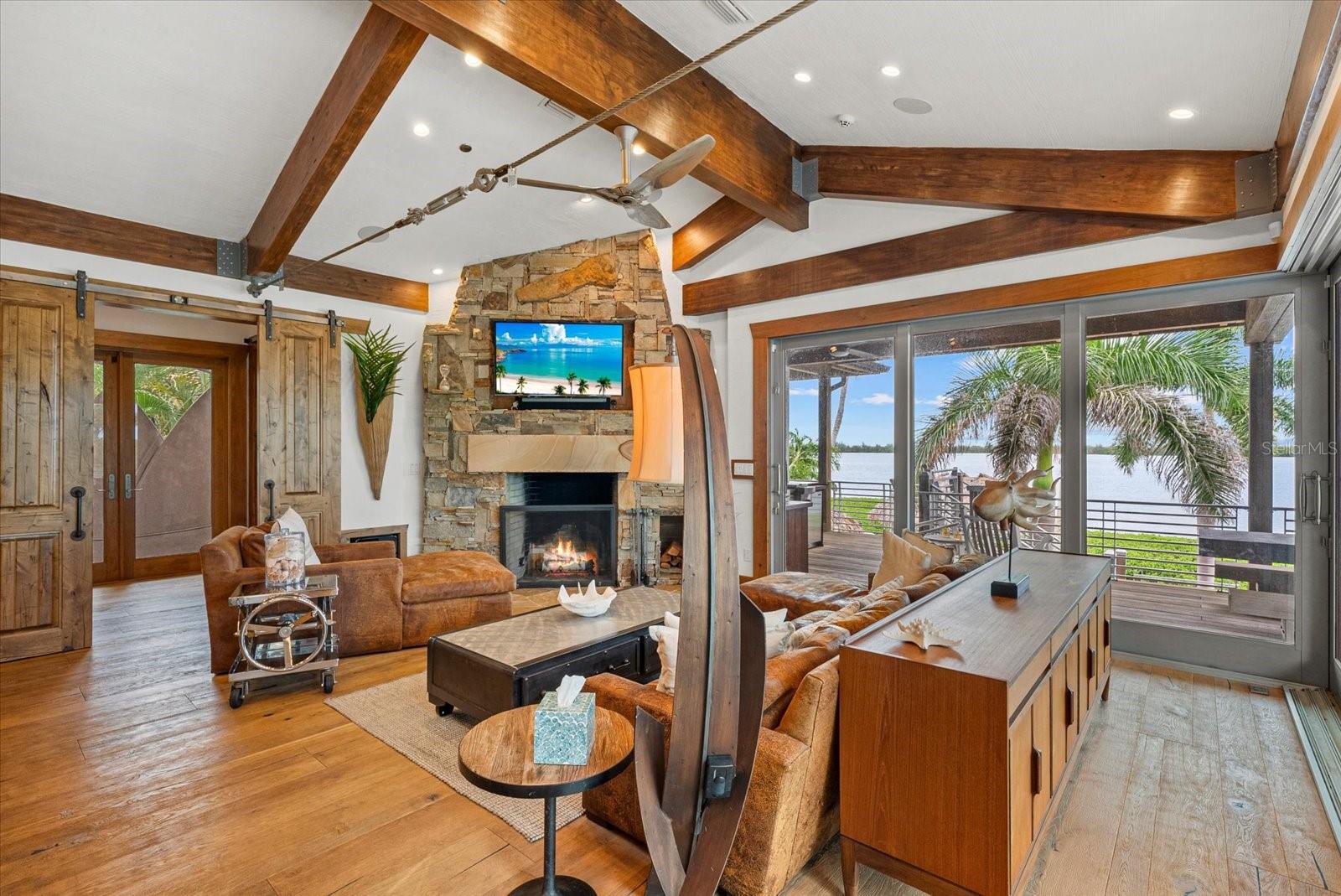 BAY BEACH - Residential