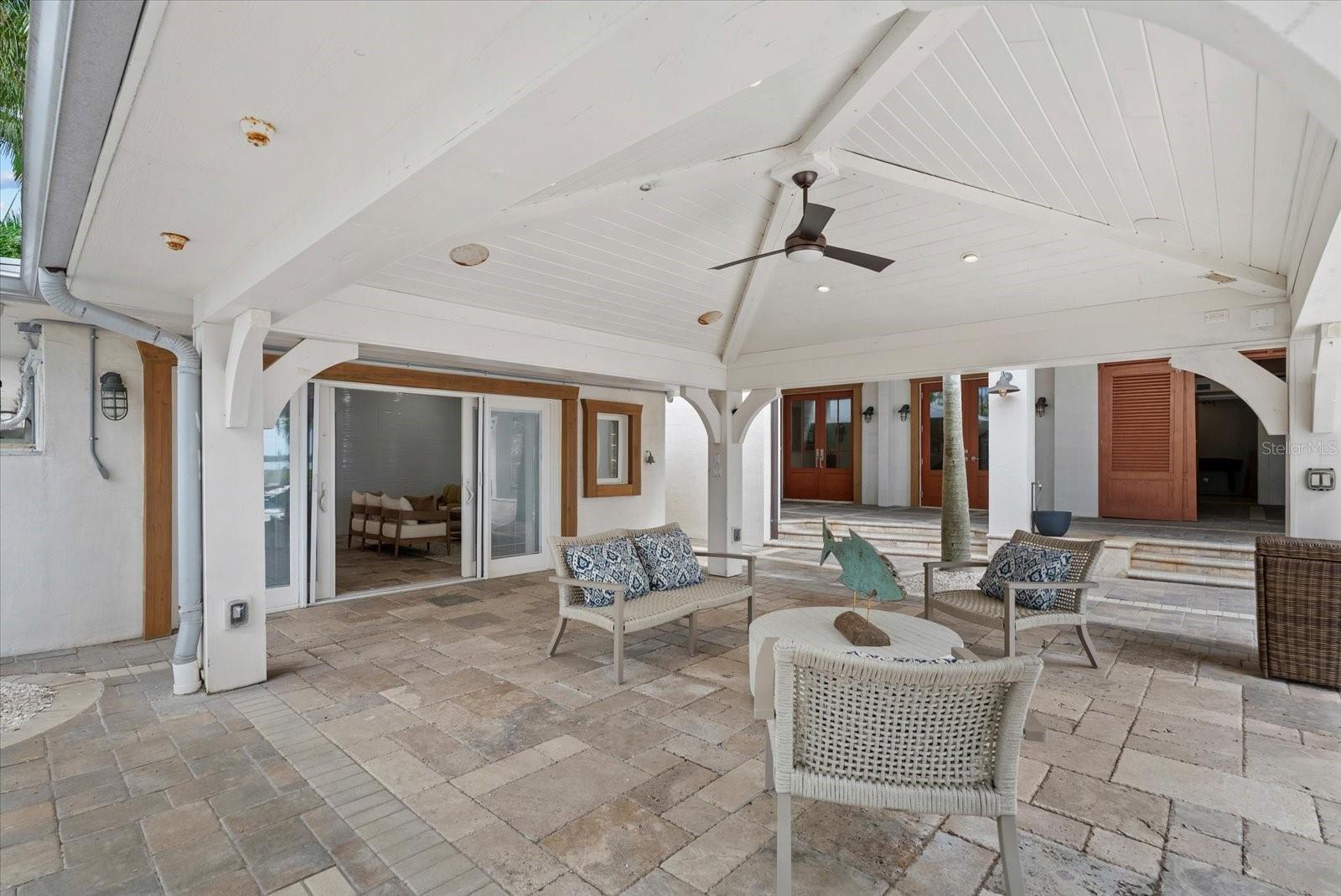 BAY BEACH - Residential