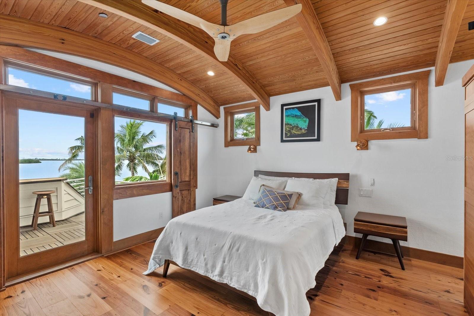 BAY BEACH - Residential