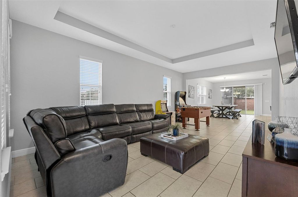 Photo of 206 Aberdeen Street, Davenport, FL 33896 (MLS # O6386930)