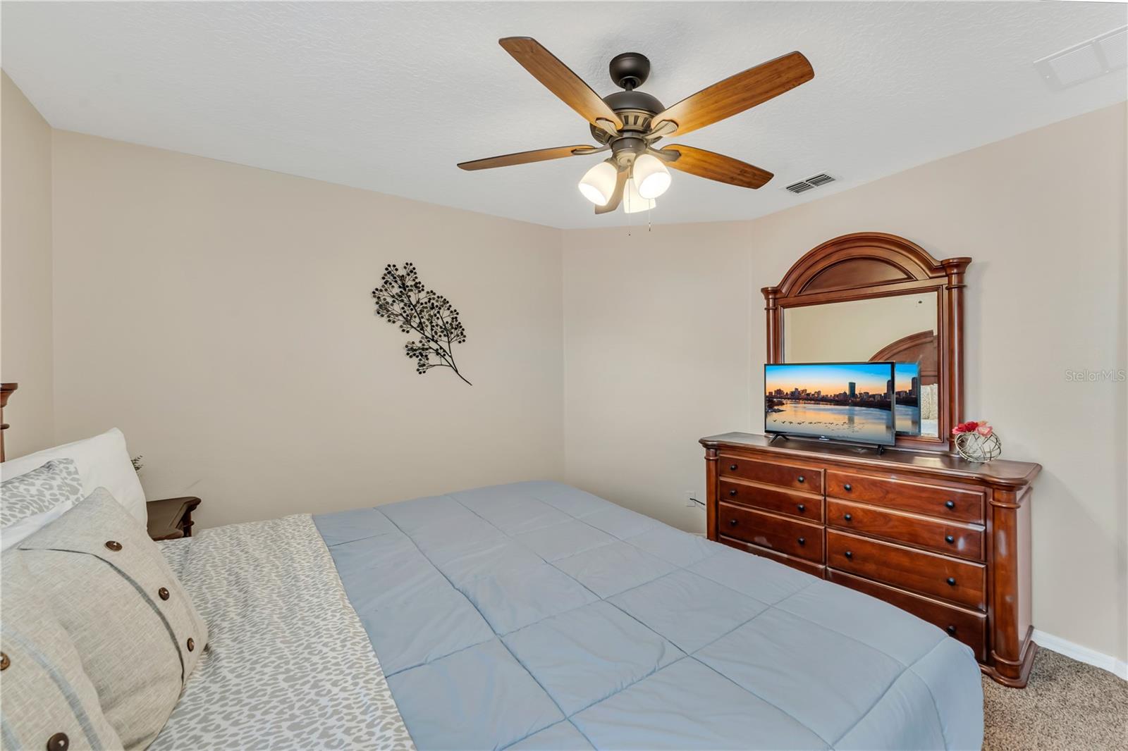 EMERALD ISLAND RESORT PH 5B - Residential Lease