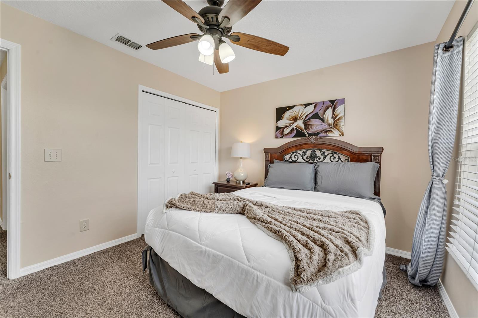 EMERALD ISLAND RESORT PH 5B - Residential Lease