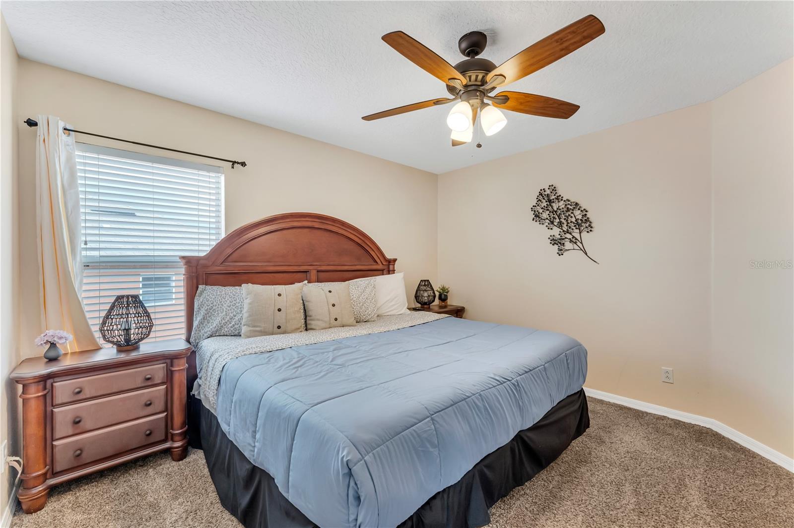 EMERALD ISLAND RESORT PH 5B - Residential Lease