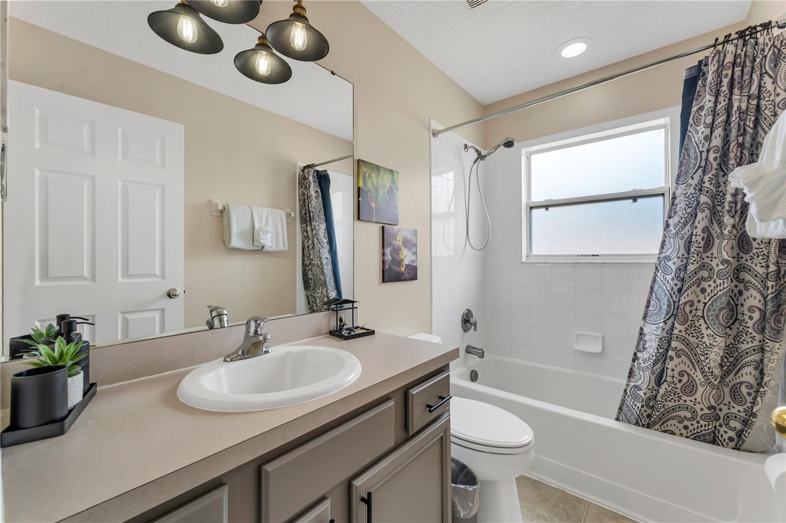 EMERALD ISLAND RESORT PH 5B - Residential Lease