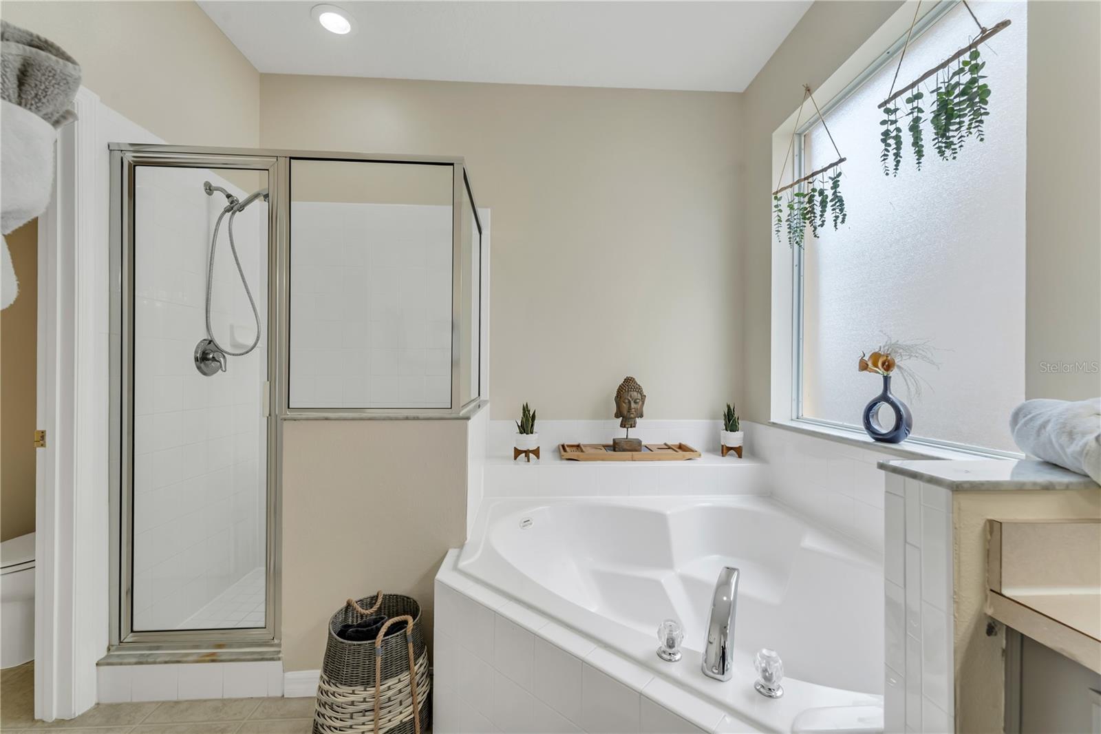 EMERALD ISLAND RESORT PH 5B - Residential Lease