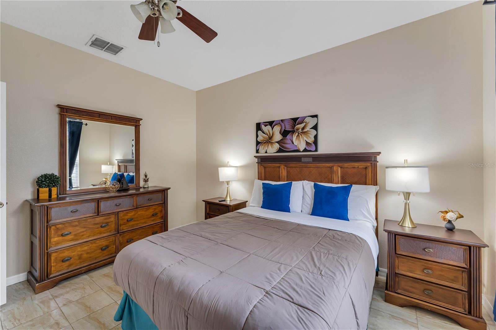 EMERALD ISLAND RESORT PH 5B - Residential Lease