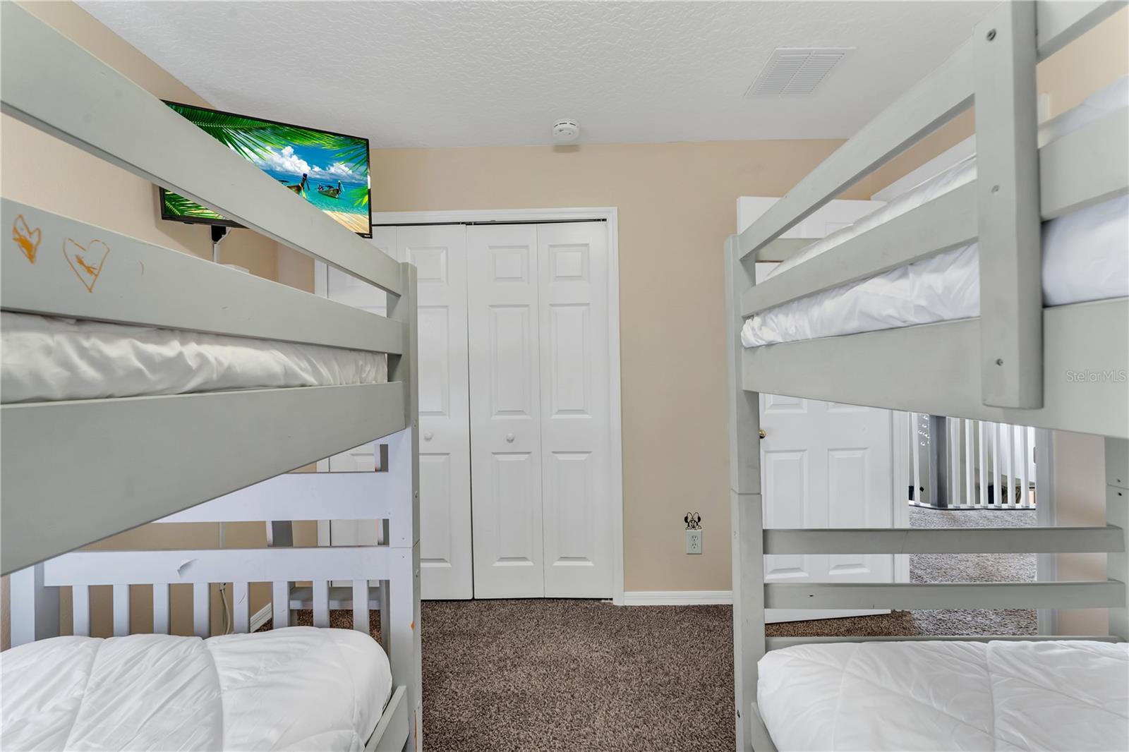 EMERALD ISLAND RESORT PH 5B - Residential Lease