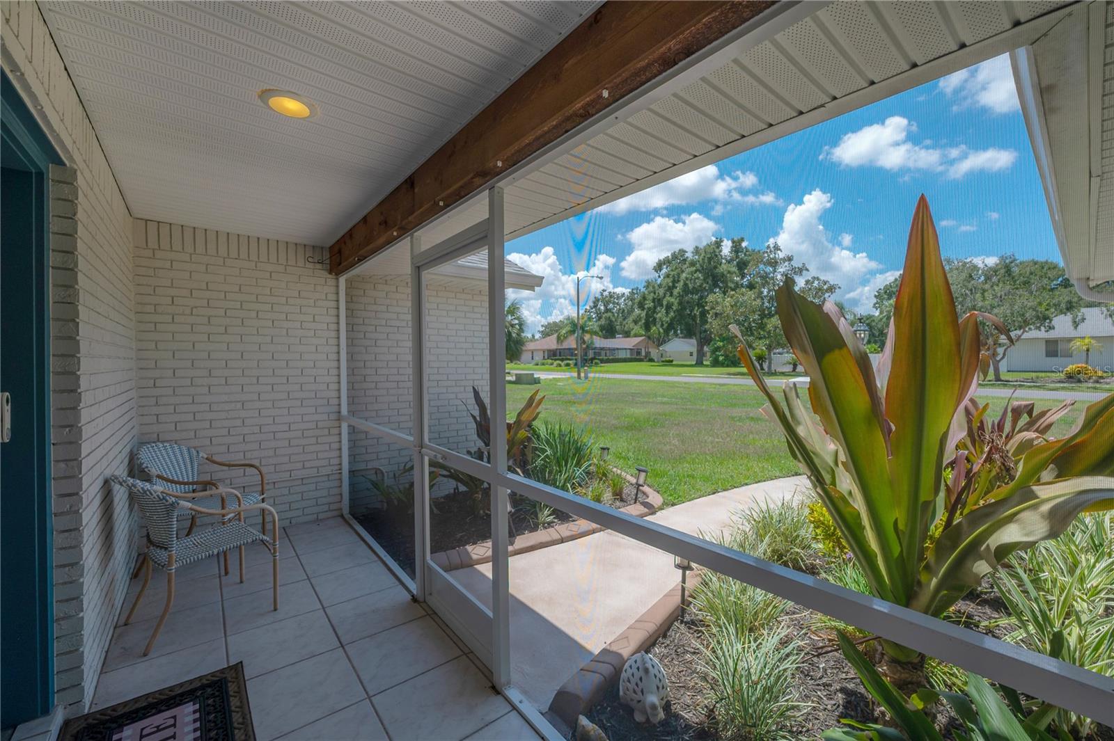 6142 CAROLINE DRIVE
