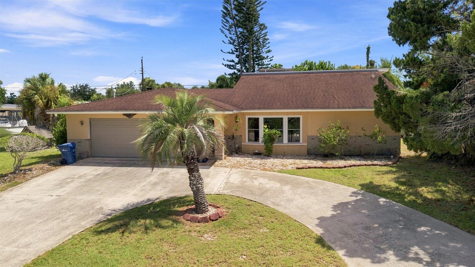 352 LAKE ROAD, VENICE, FL, 34293 1 352 LAKE ROAD
