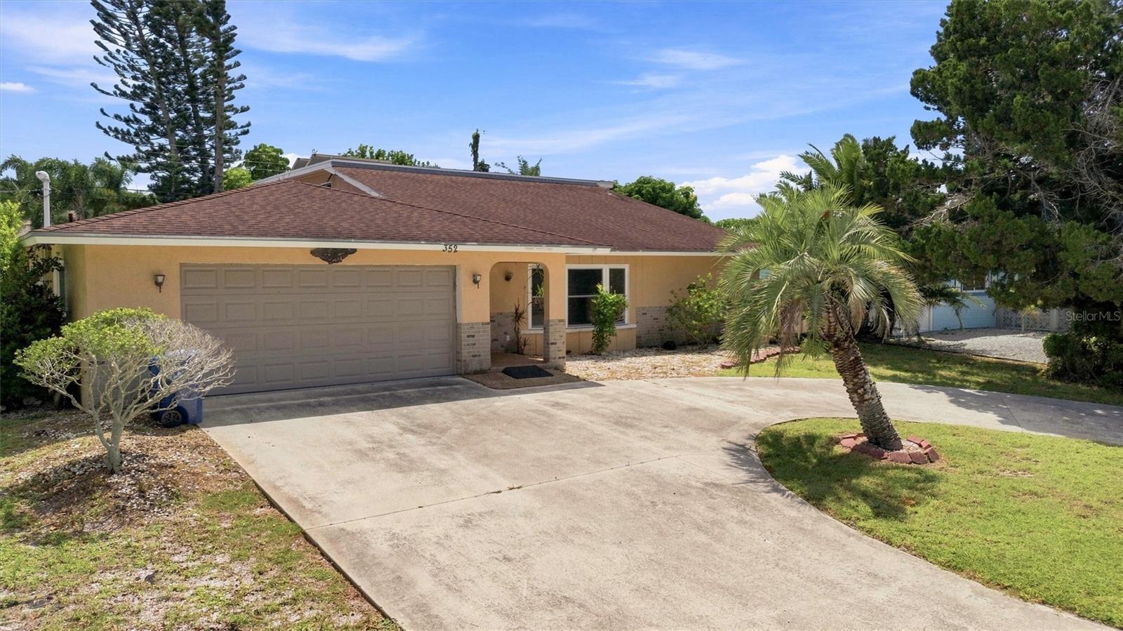 352 LAKE ROAD, VENICE, FL, 34293 2 352 LAKE ROAD