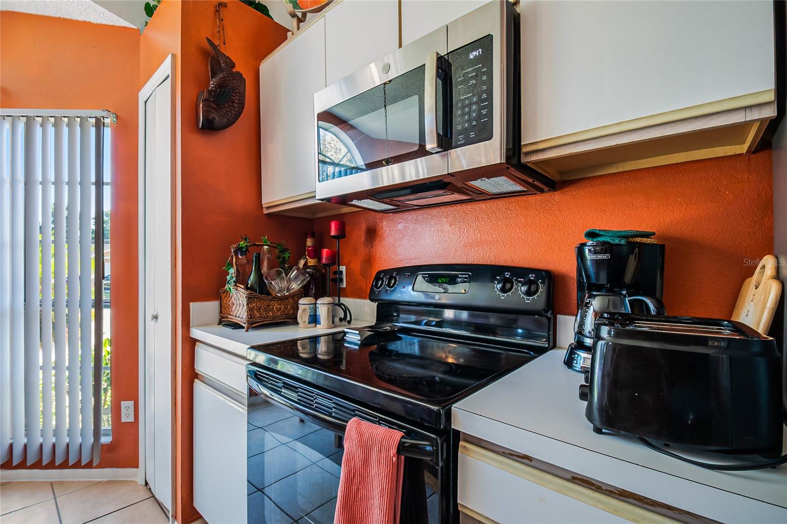 EDGEWATER SHORES - Residential