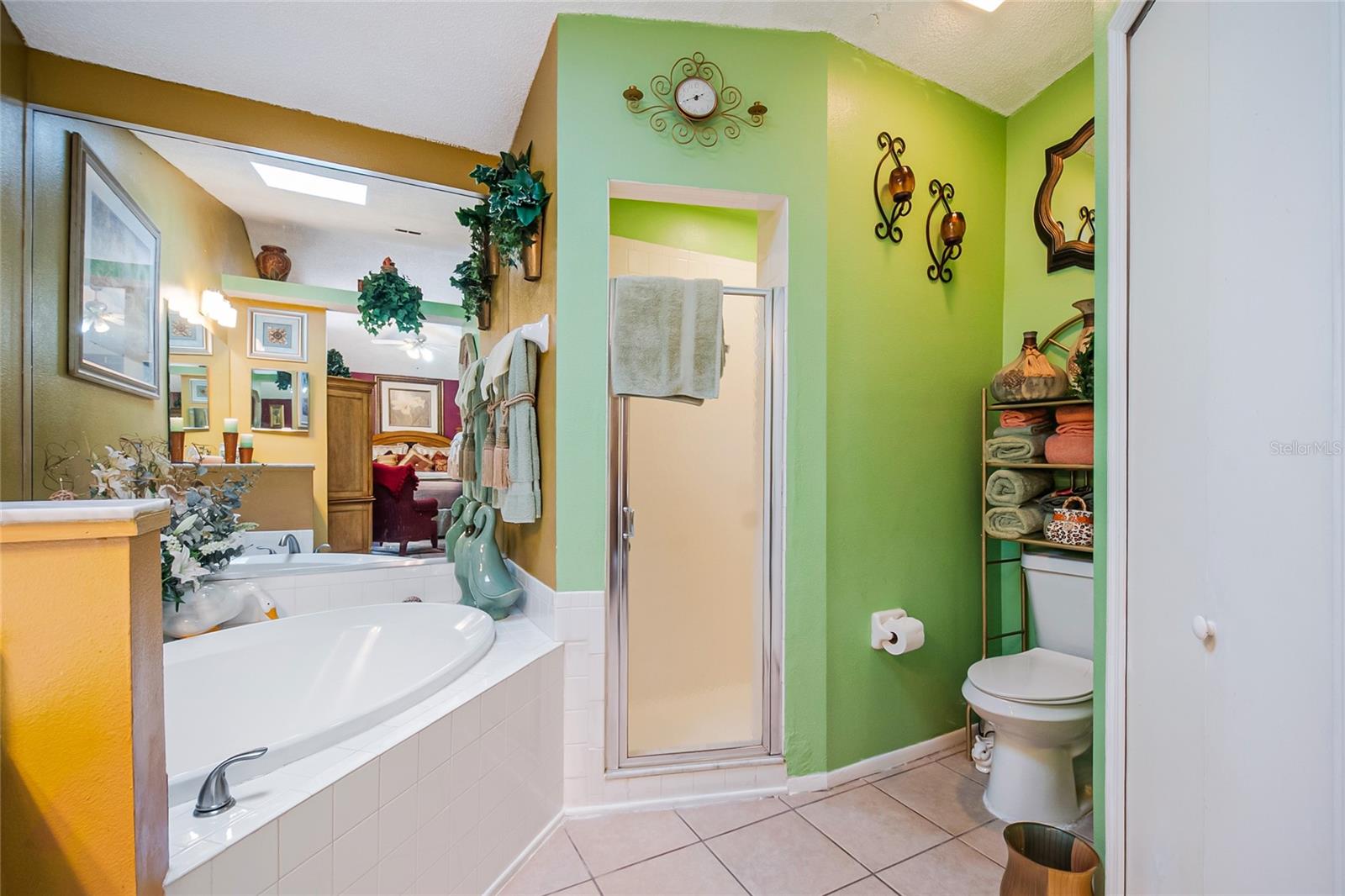 EDGEWATER SHORES - Residential