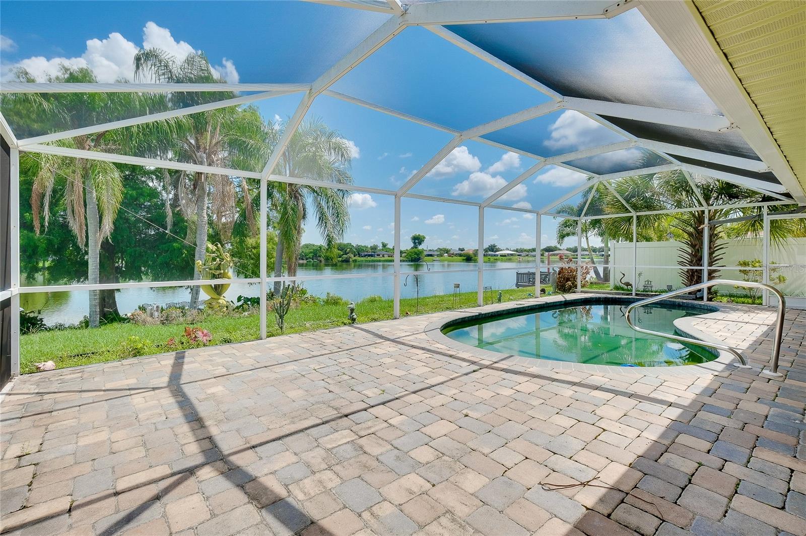 Search Properties for Sale 3 22234 TENNYSON AVENUE